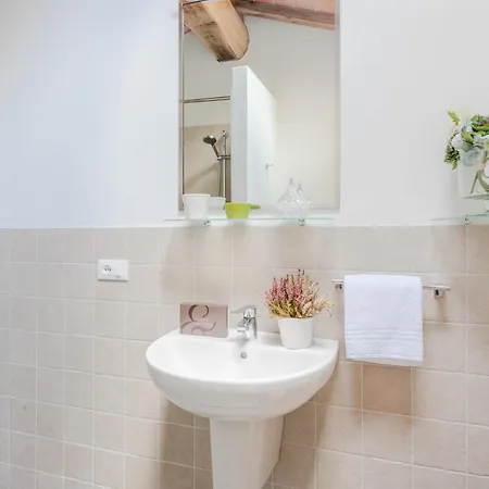 Casa Santo Al Borghetto * カパンノリ